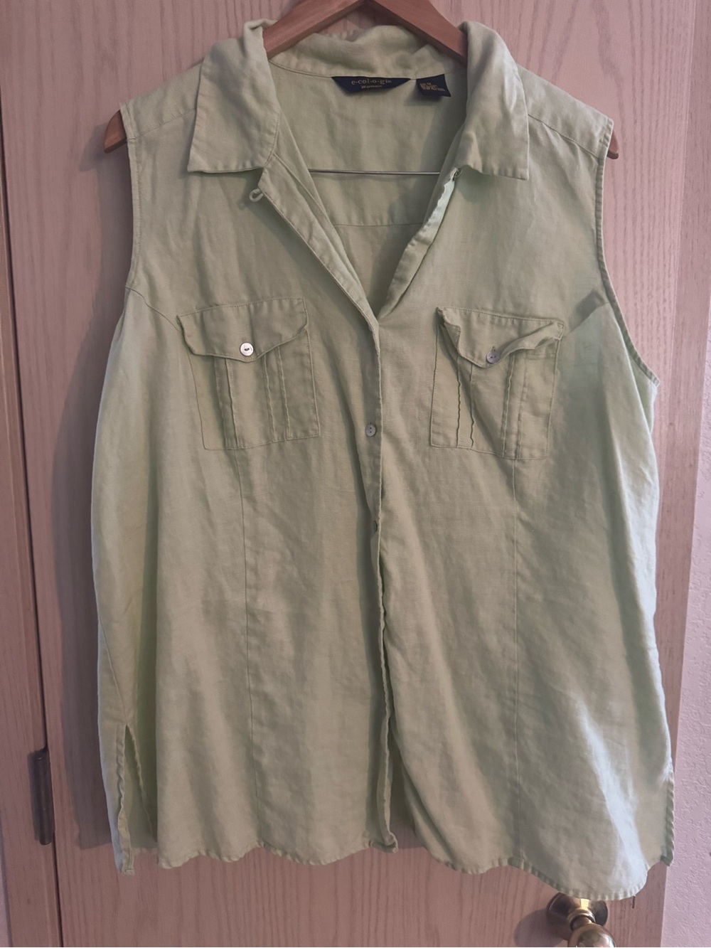 Light Green Sleeveless Button-Front 100% Linen Top